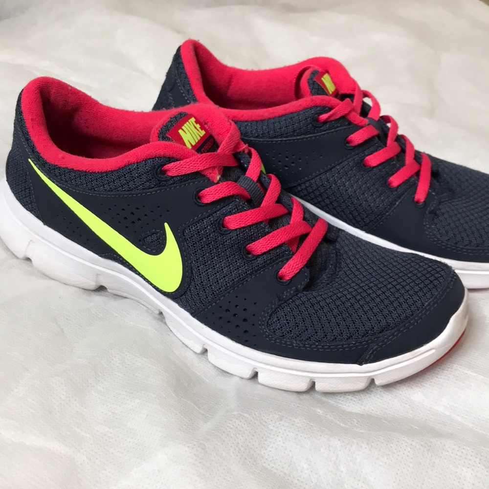 Women’s Nike Flex Run Sneakers